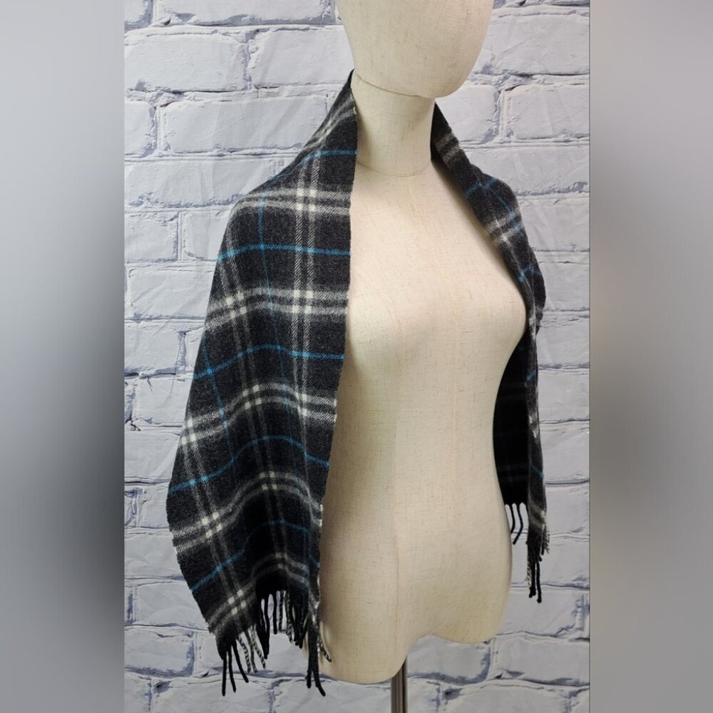 Burberry  Scarf Navy Check 100% Lambswool Scotland 52" x 11.5" - Picture 7 of 10